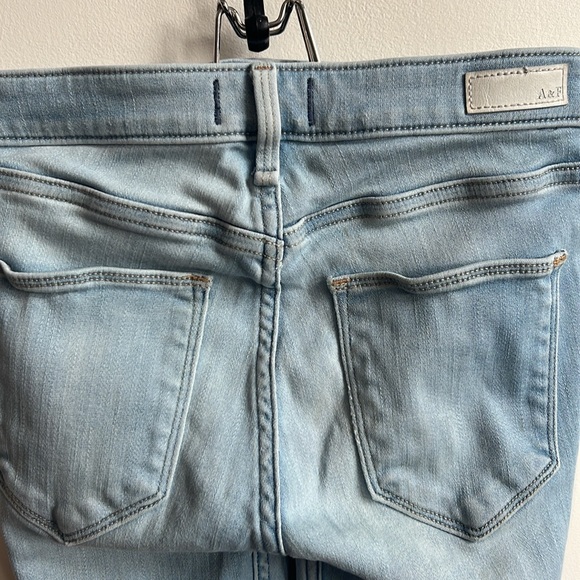 Abercrombie & Fitch Harper Low Rise Jean Legging - Picture 5 of 6